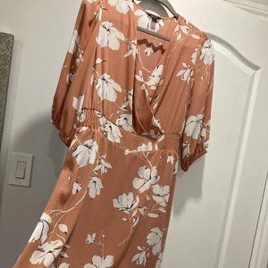 RW&CO Floral dress. Size M.